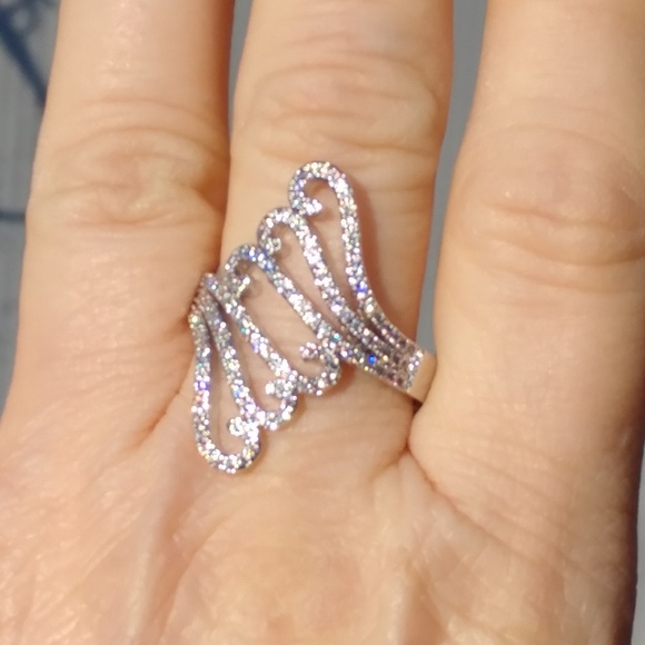 Woman's ring - Picture 5 of 8